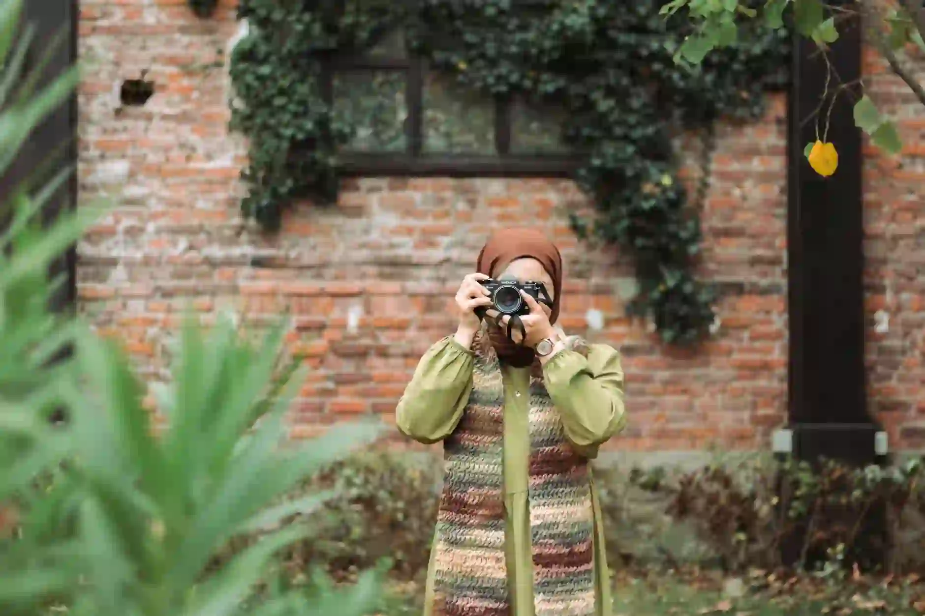 Tren fotografi 2024: gaya minimalis, warna pastel, dan teknik drone yang memukau